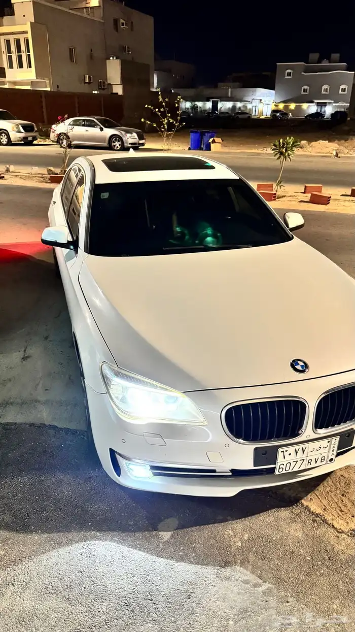 بي ام دبليو 2013 الفئة السابعة 740li 0