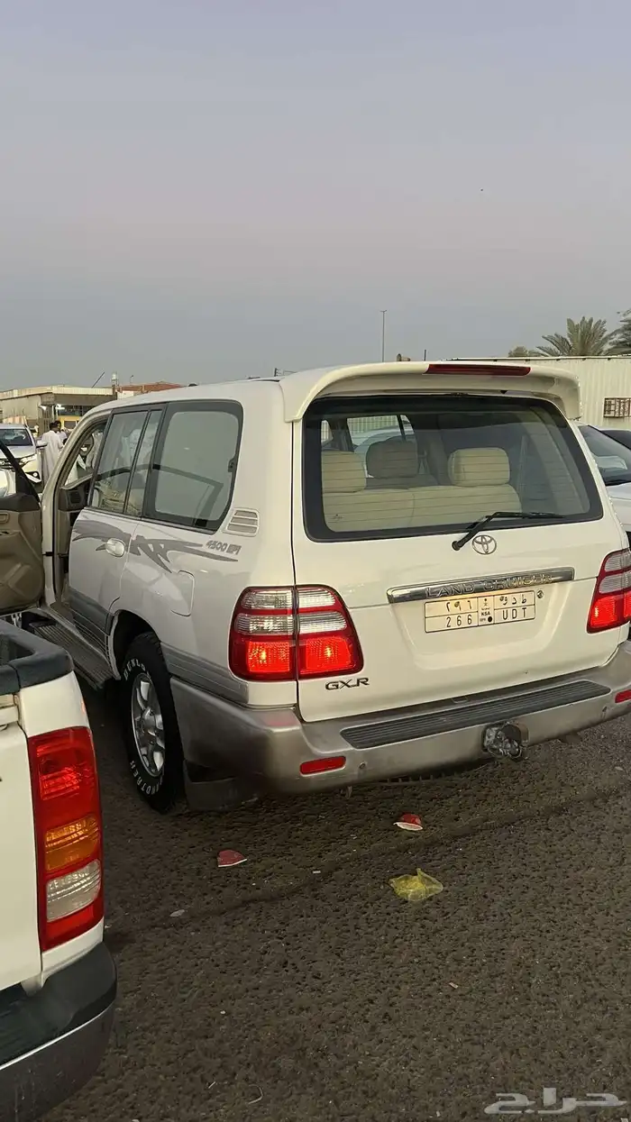 جيب لاندكروزر 2003 4