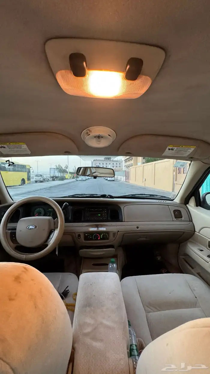 فورد كروان فكتوريا 2011 8