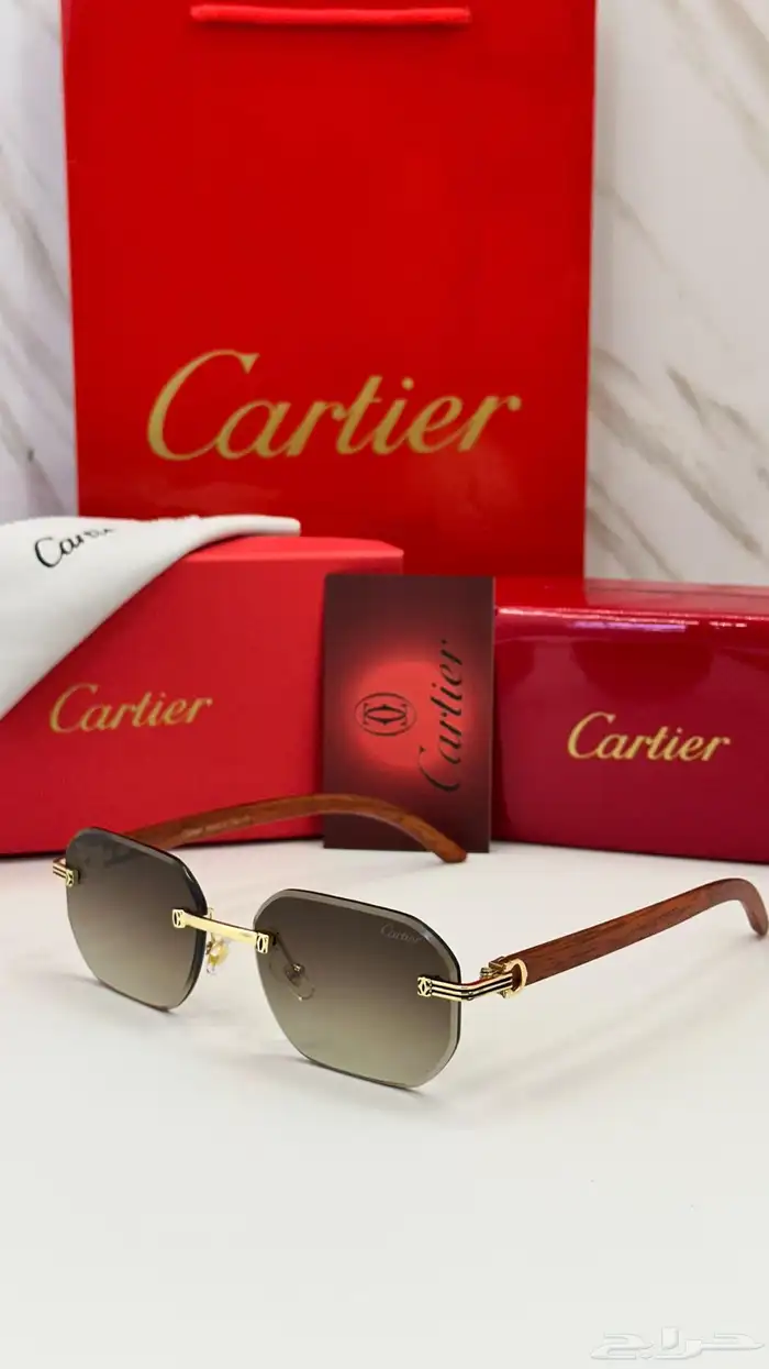 جديدنا للنظارات الشمسية الرجالية والنسائية الماركة 82