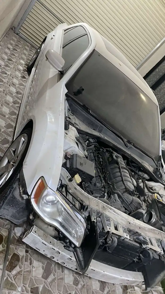 اعرض لكم قطع غيار كلايزلر srt 6.4 تشليح 7