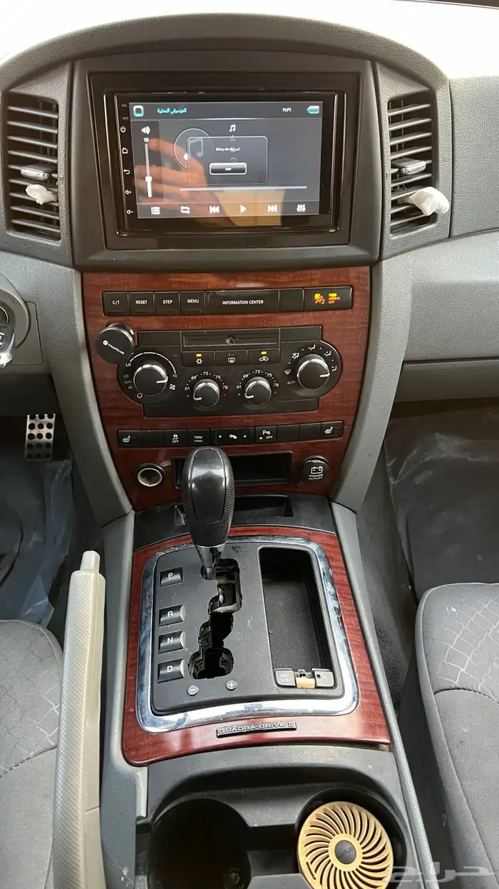 جيب قراند شروكي ليمتد موديل 2006 36