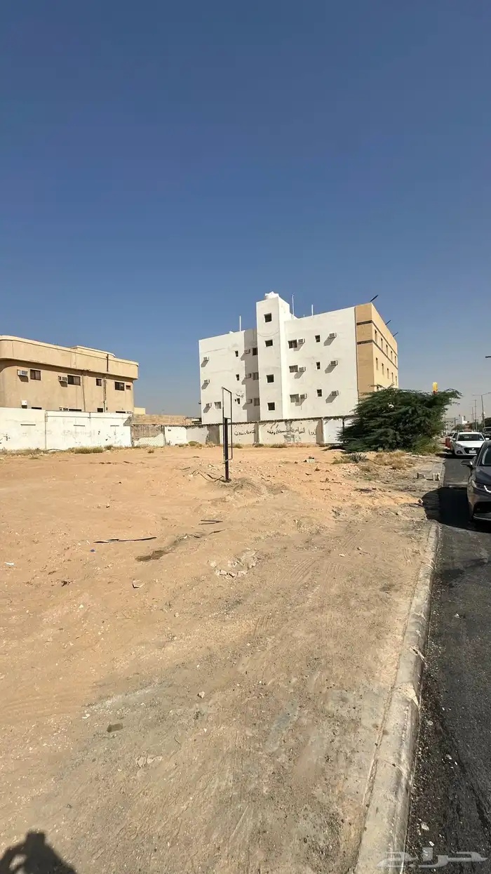 قطعتين تجارية بحي المنتزة بمساحة (1440) 3