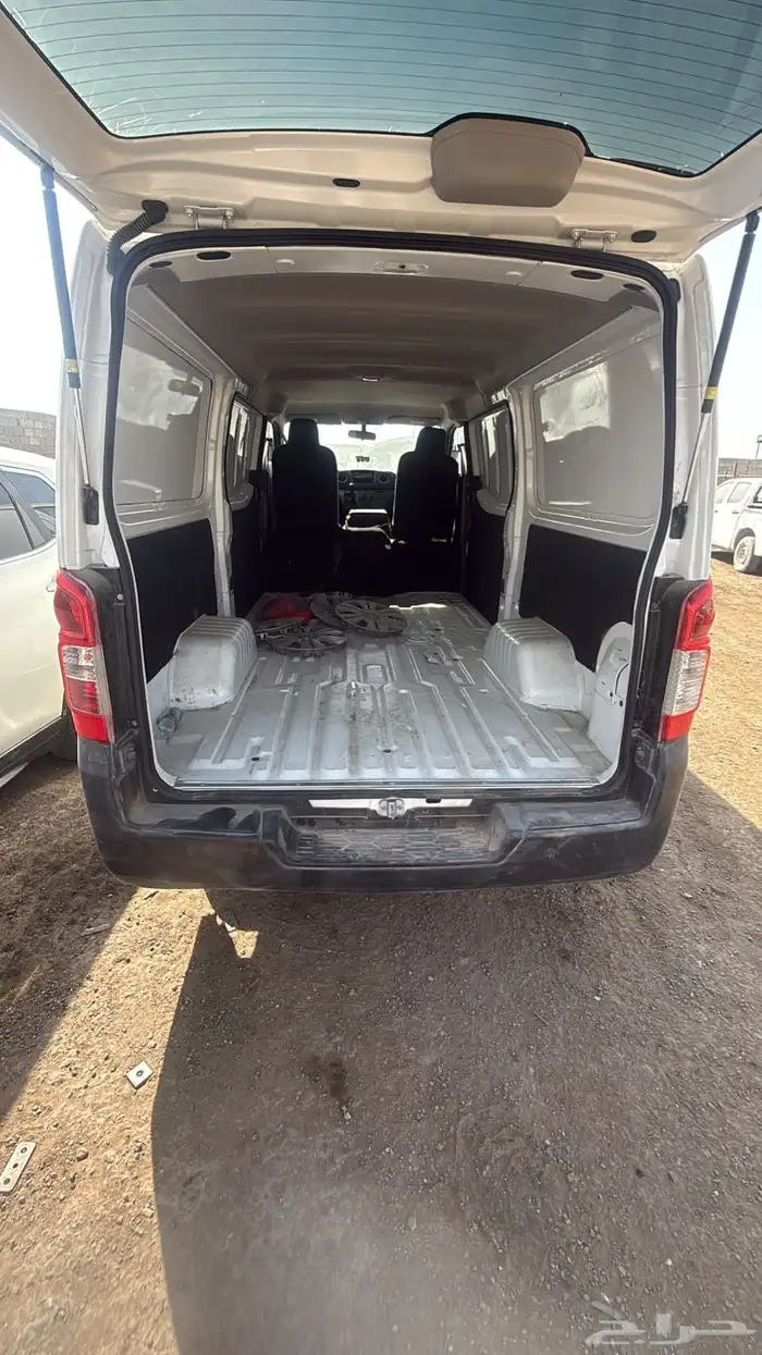 نيسان اورفان 2023 ديزل بظاعه 3