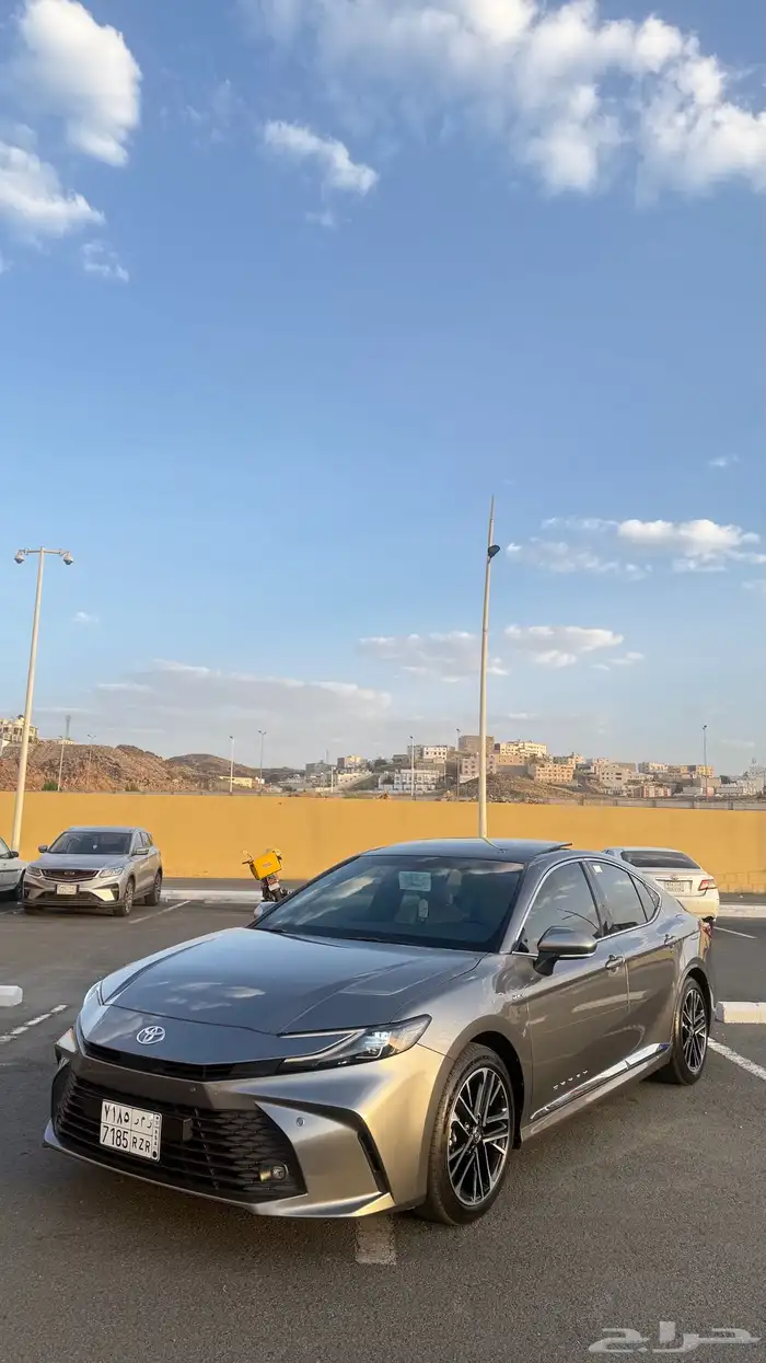 كامري LE تيتانيوم هايبرد 2025 0