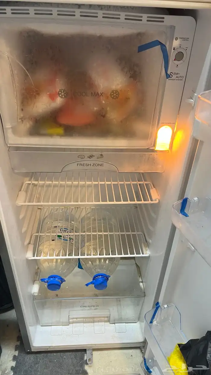 للبيع ثلاجه وشوايه وموكيت 4