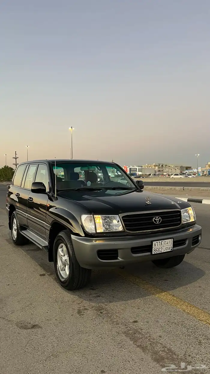 لاندكروزر اسود قير عادي اساس 2