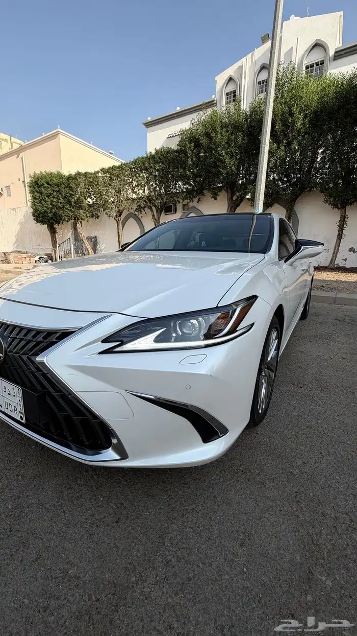 لكزس ES350 CC 2023 1