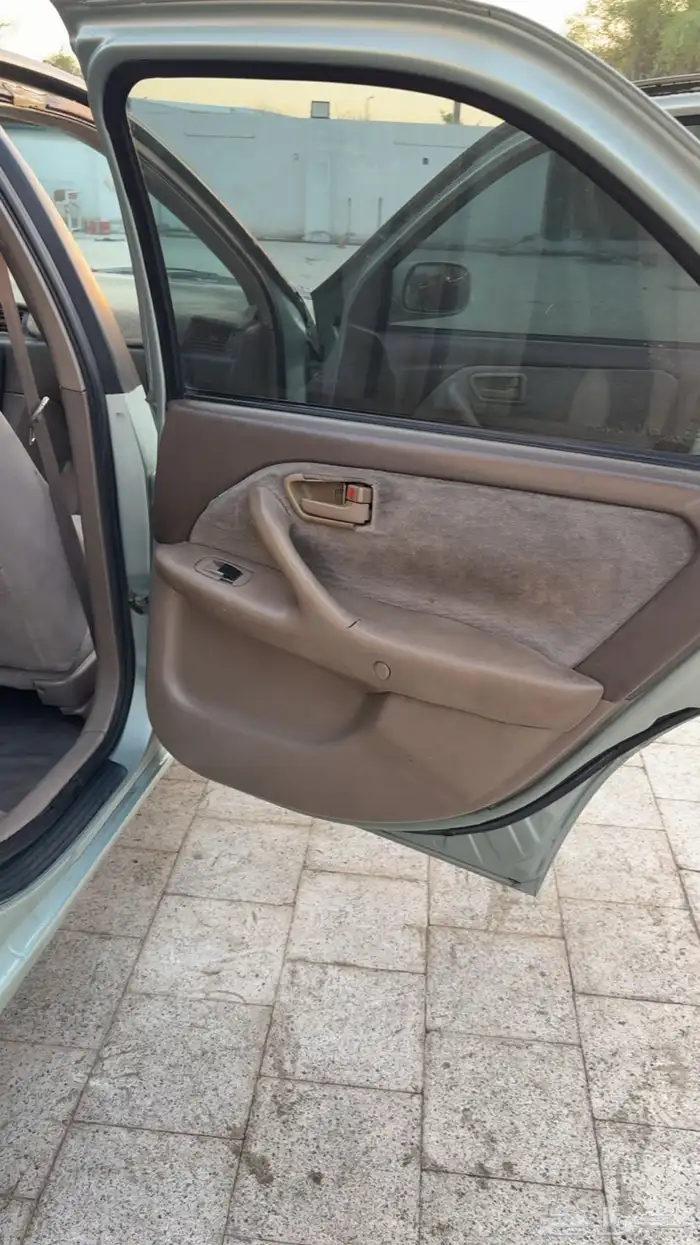 للبيع كامري 2001 13