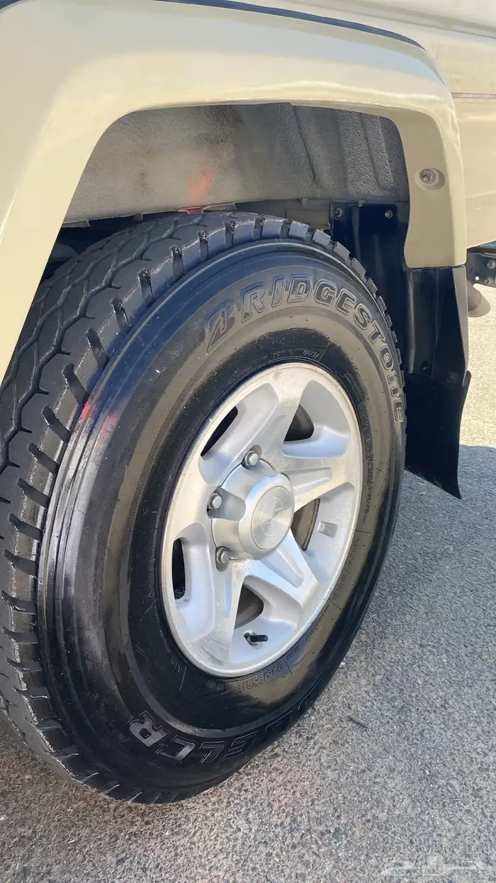 شاص 2009 رفرف بدون مكره وبدون دفلك ممشى 181 الف حقيقي وكالة 0