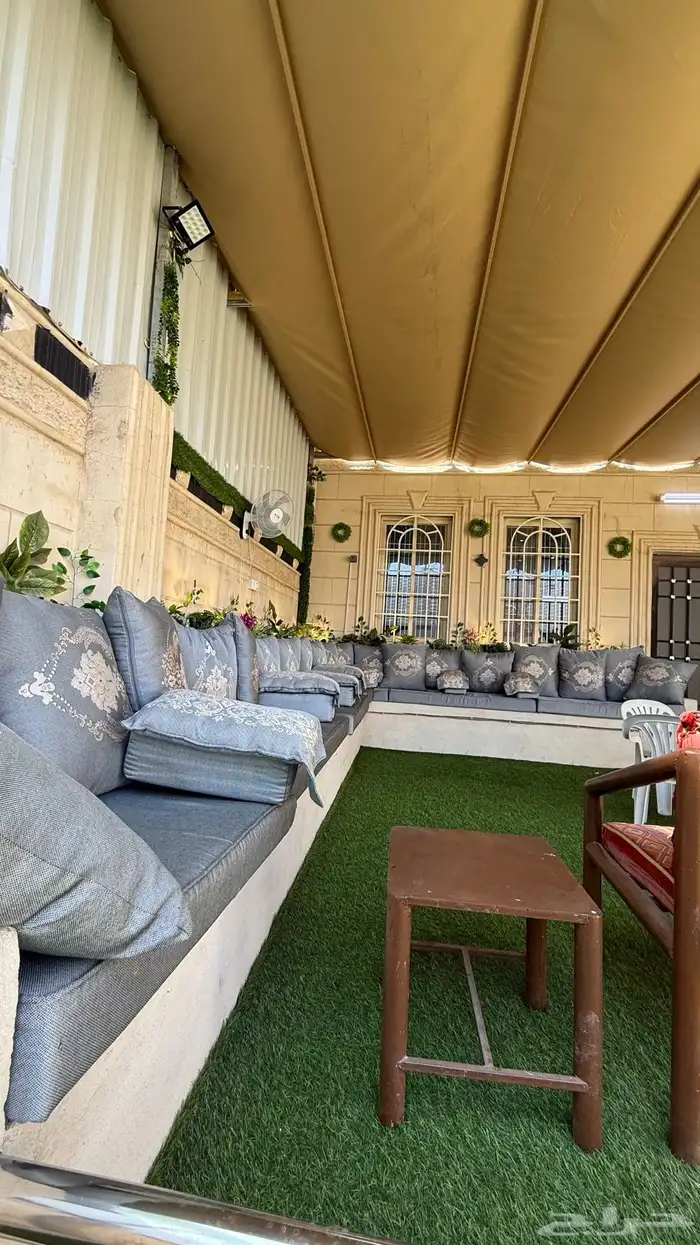 استراحة قسمين مسبحين كبار وصغاروالعاب مائيه وملعب صابوني 24