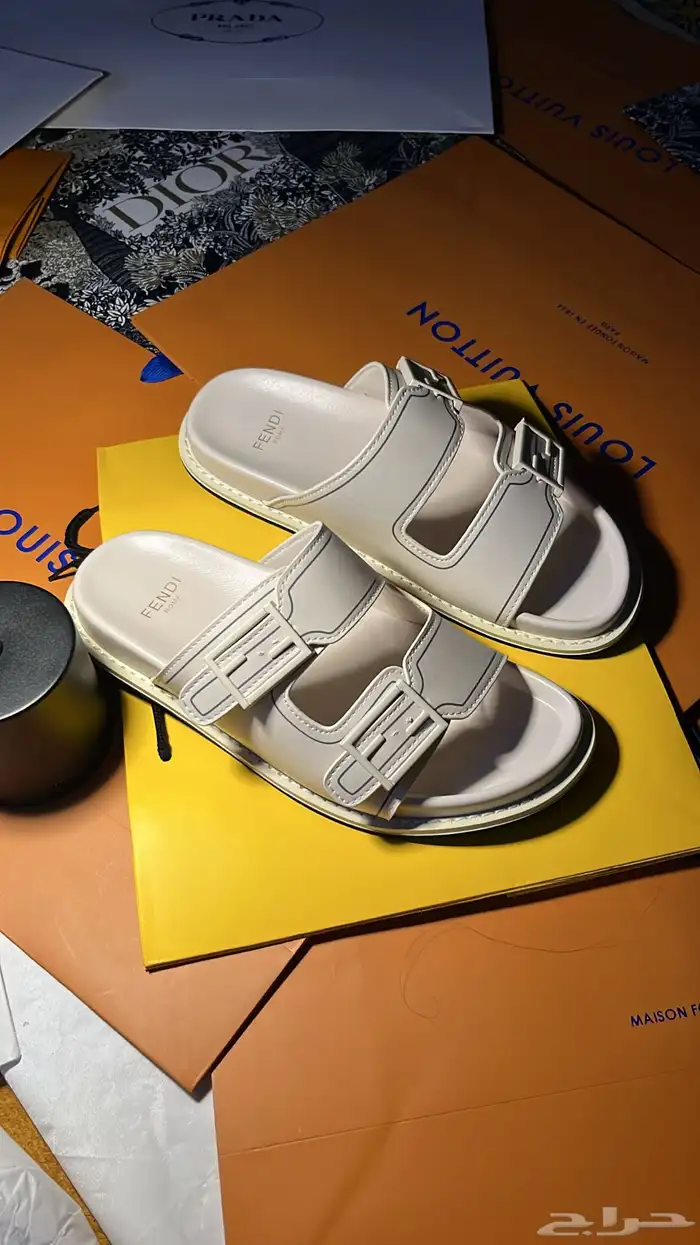 سليبرات فندي لويس ب100 1