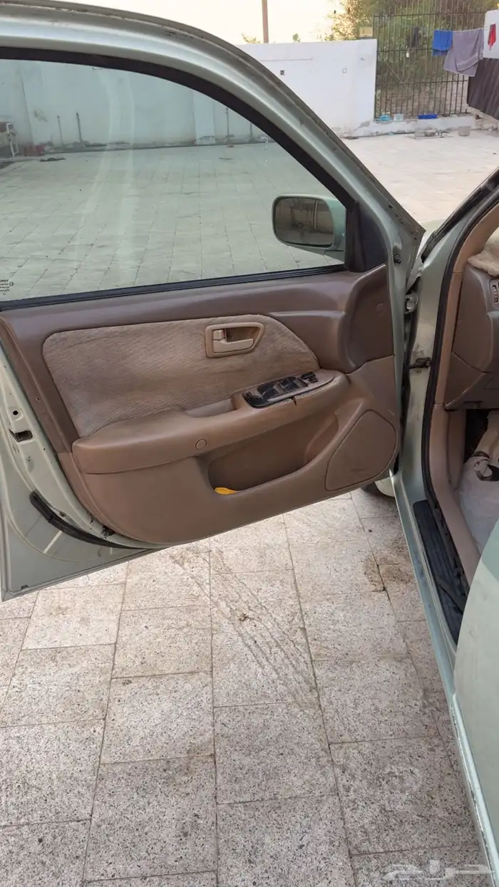 للبيع كامري 2001 11