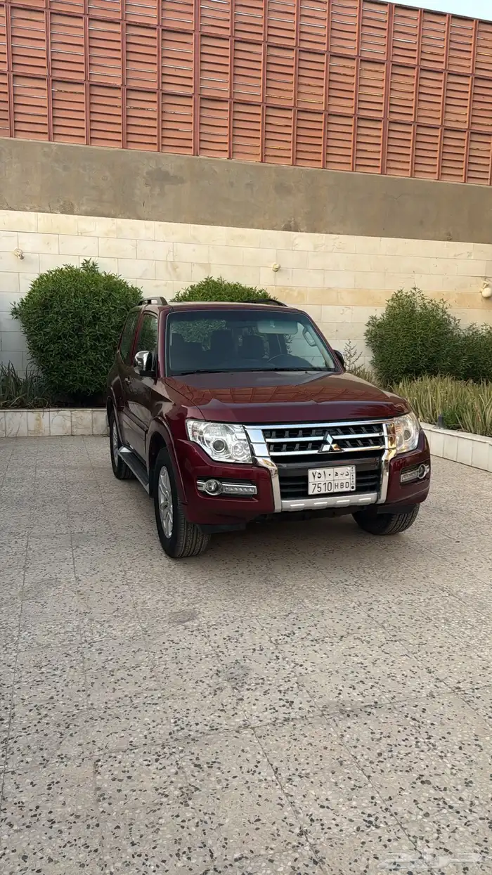 ميتسوبيشي باجيرو ربع 15