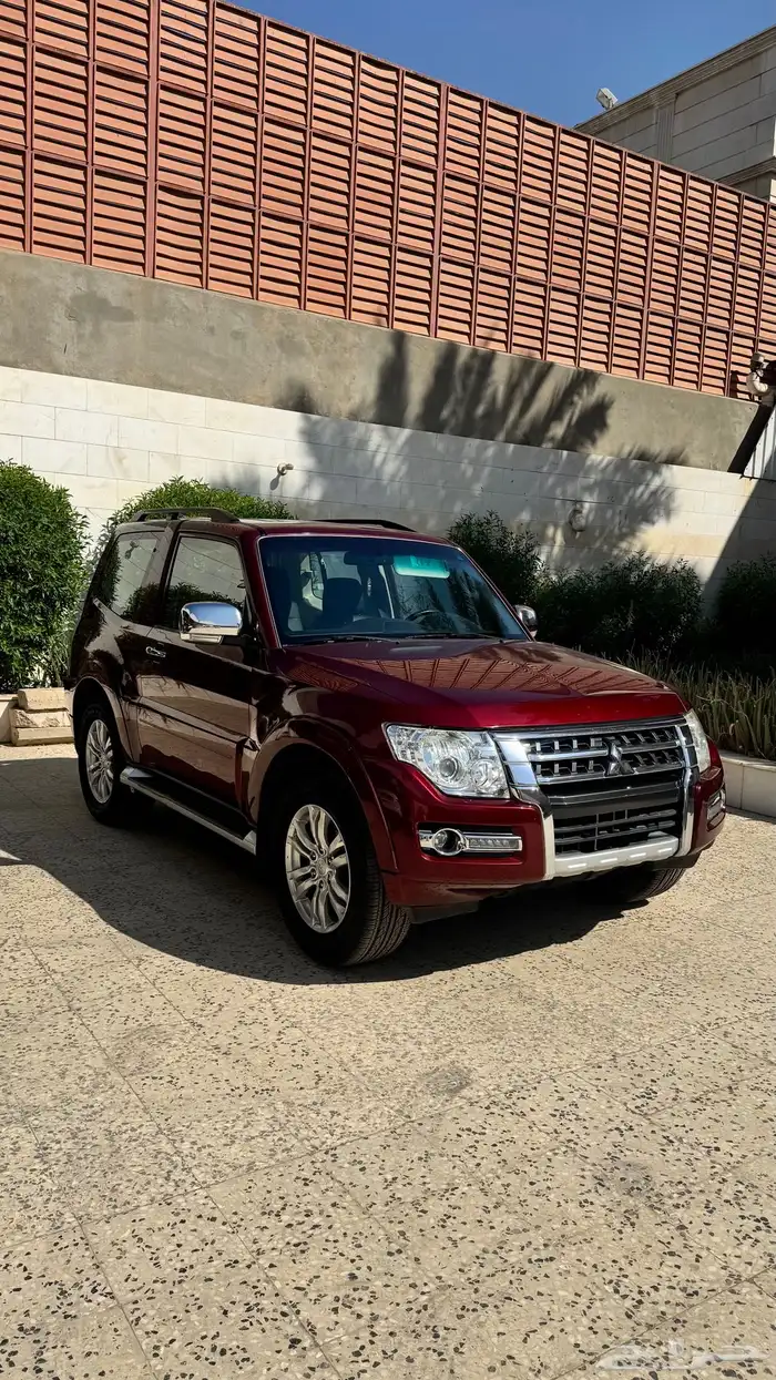 ميتسوبيشي باجيرو ربع 5