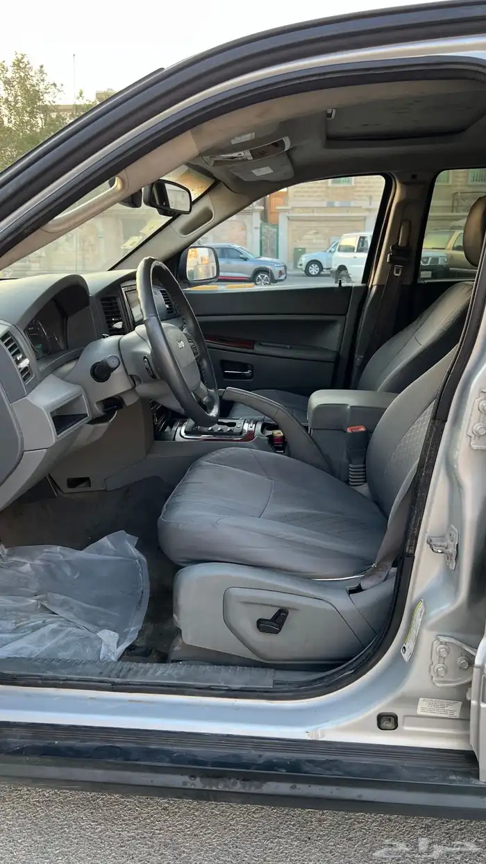 جيب قراند شروكي ليمتد موديل 2006 14