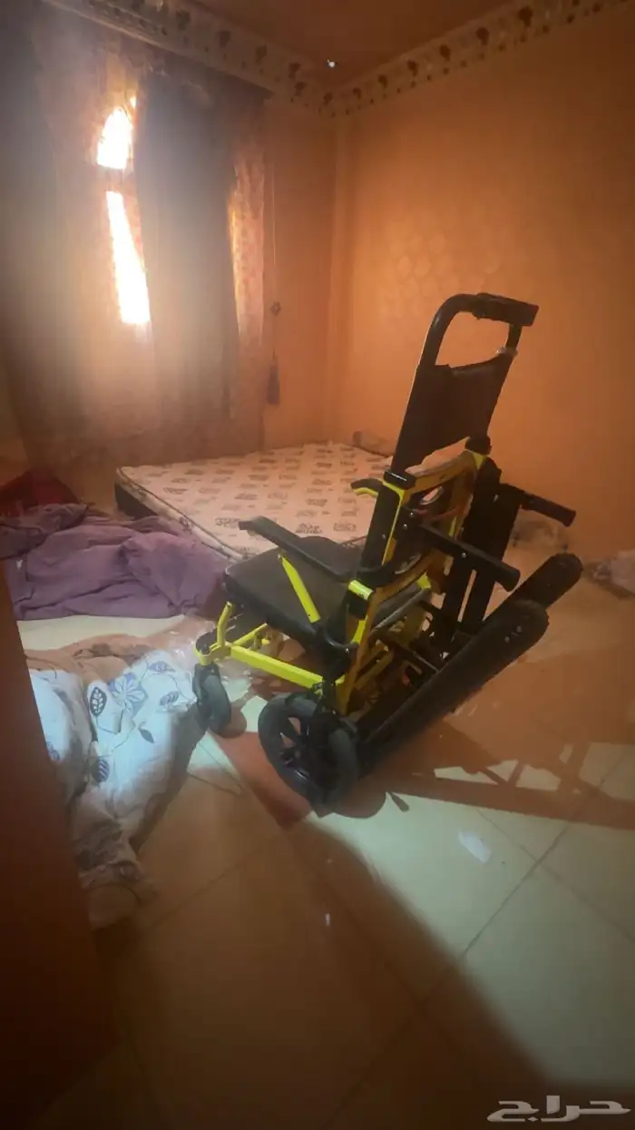 عربية درج لكبار السن 0