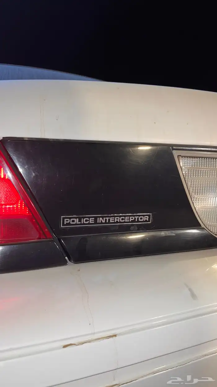 فورد فكتوريا بوليسي 21