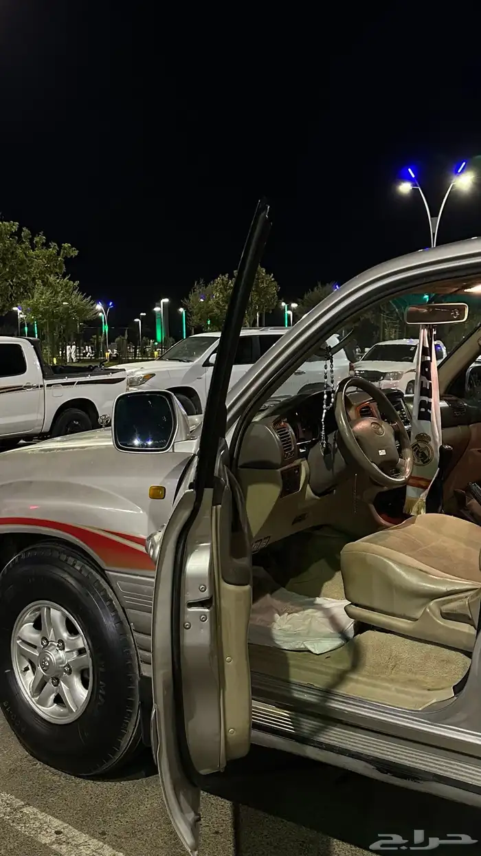 صالون لاند كروزر GXR 2003 3