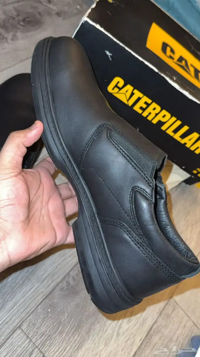 للبيع شوز Cat الاصلية 4