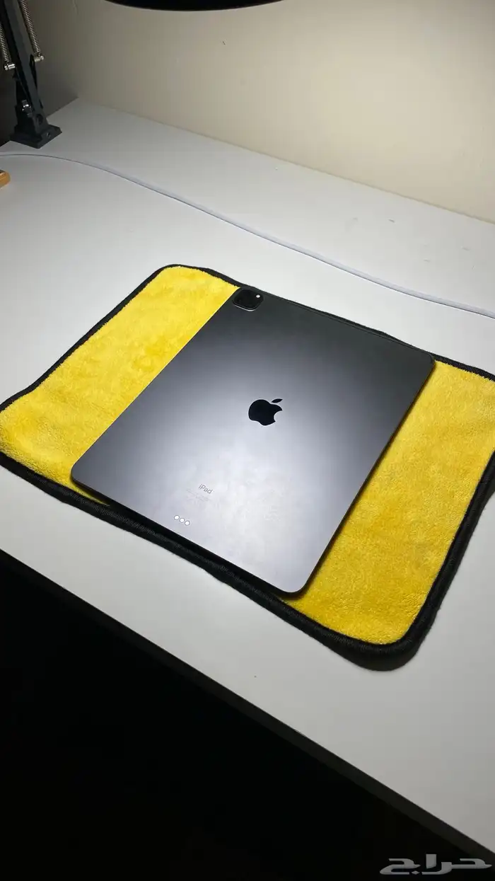 ايباد برو مع هديتين مجانا 12