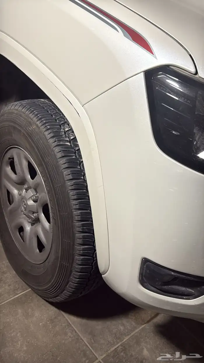 للبيع لاندكروزر 2023 بريمي جكسار GXR1 ديزل 8