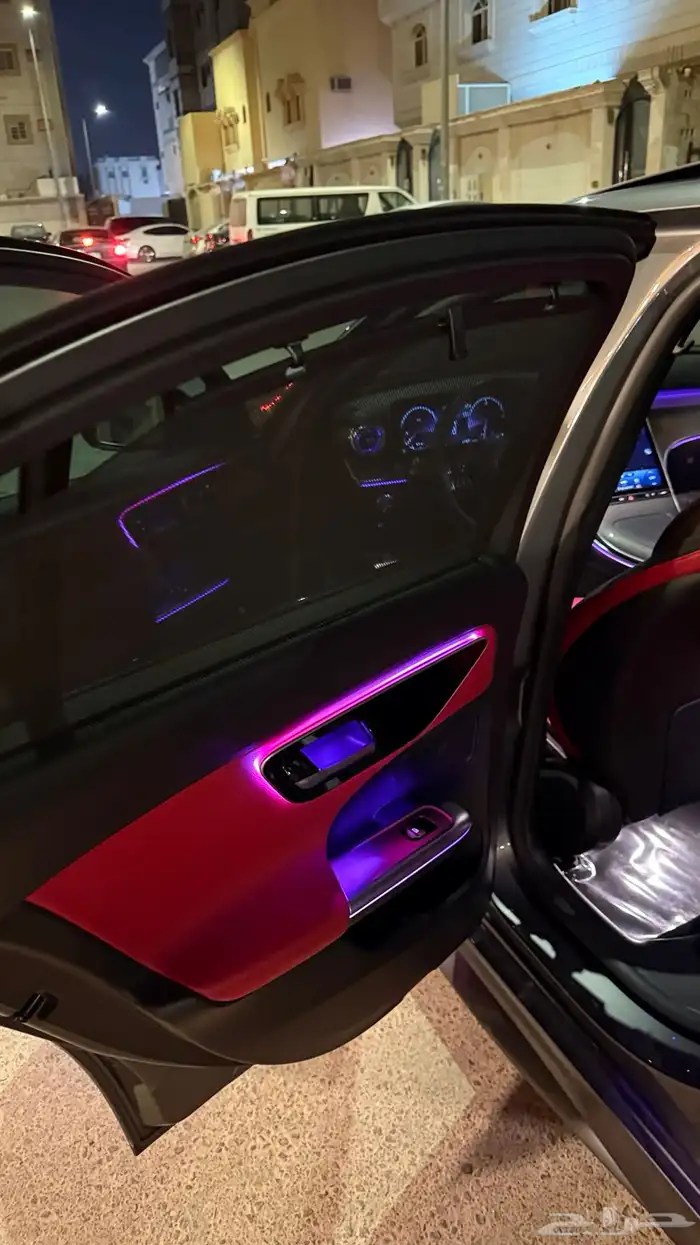 مرسيدس c300 مديل2023 ممشى17الف قابل لزيادة 25