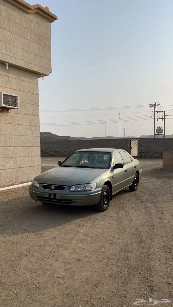 للبيع كامري مخبطه 4