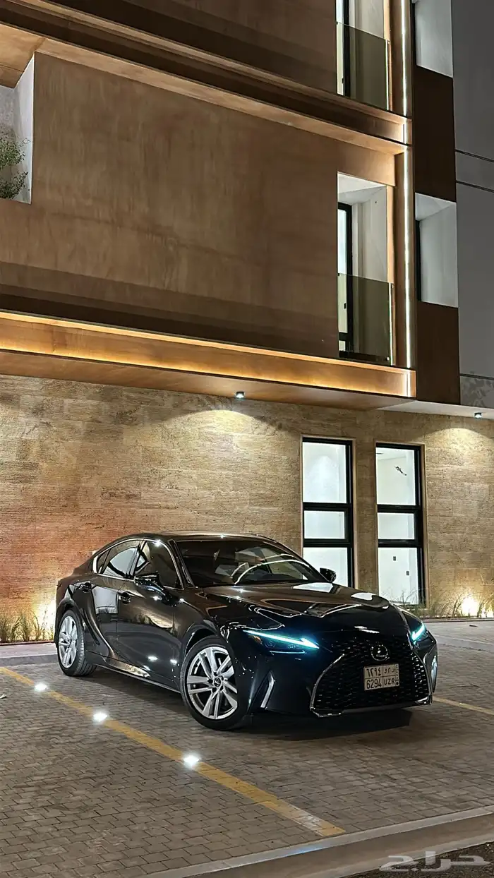 لكزس is 2024 - مالك أول شبه جديد 0