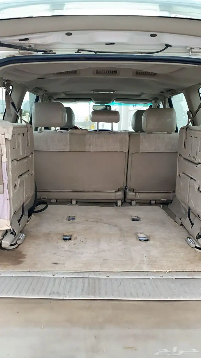 لاندكروزر 206 8