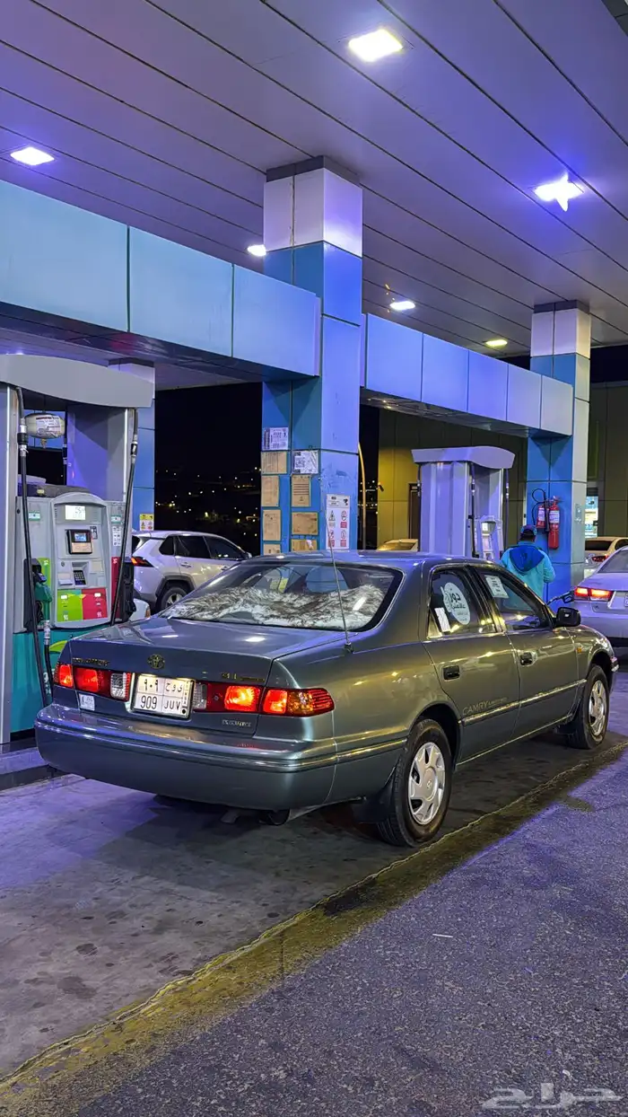 كامري 2002 تحمل لوحة مميزه 0