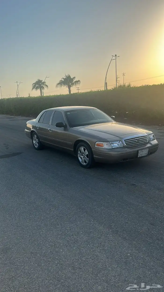 للبيع فور فكتوريا 2006 2