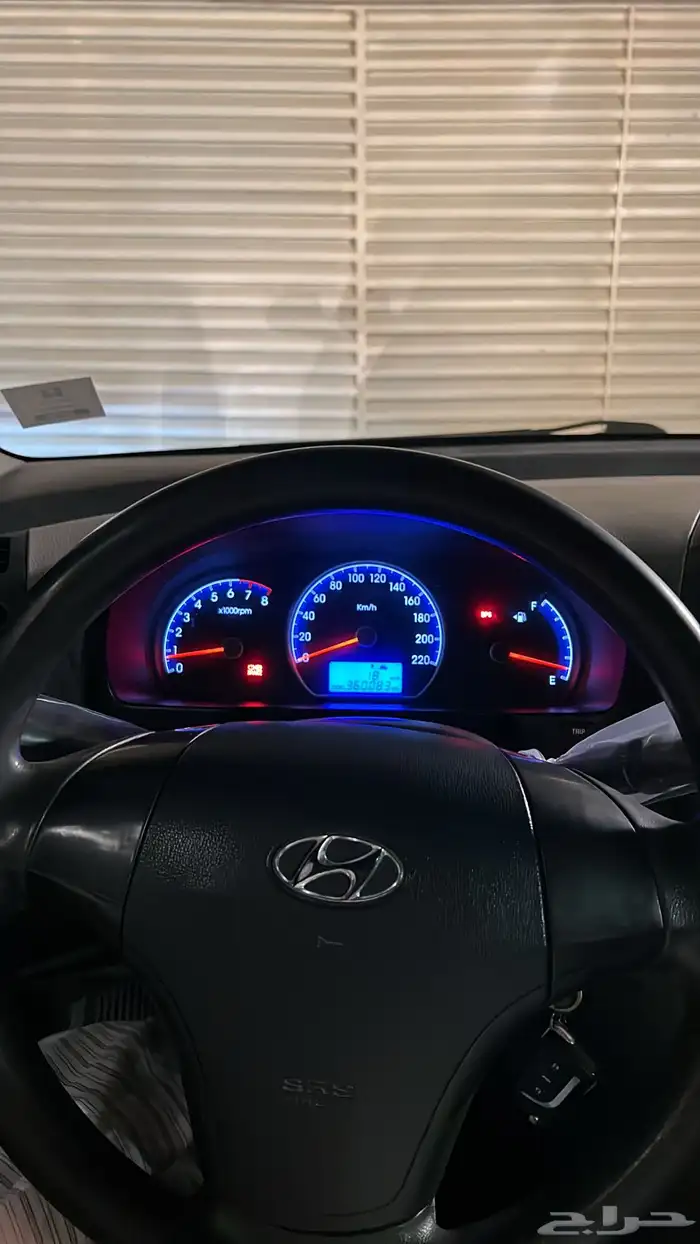 للبيع انترا 2012 نظيفة 3