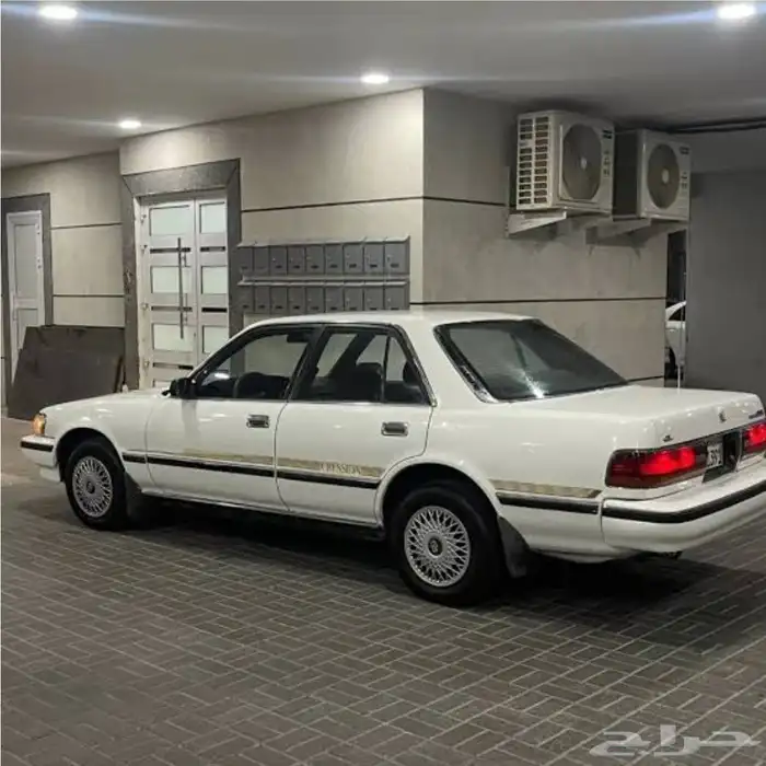 مطلوب تويوتا كرسيدا من 89 الى 96 0