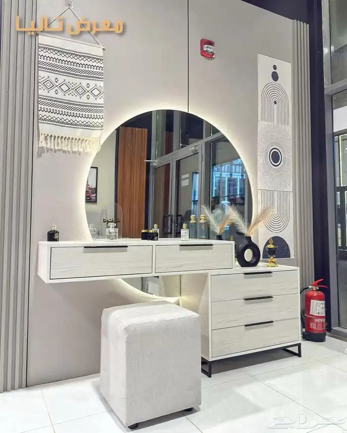 غرفة النوم دواليب ملابس ديكورات طاولات 3