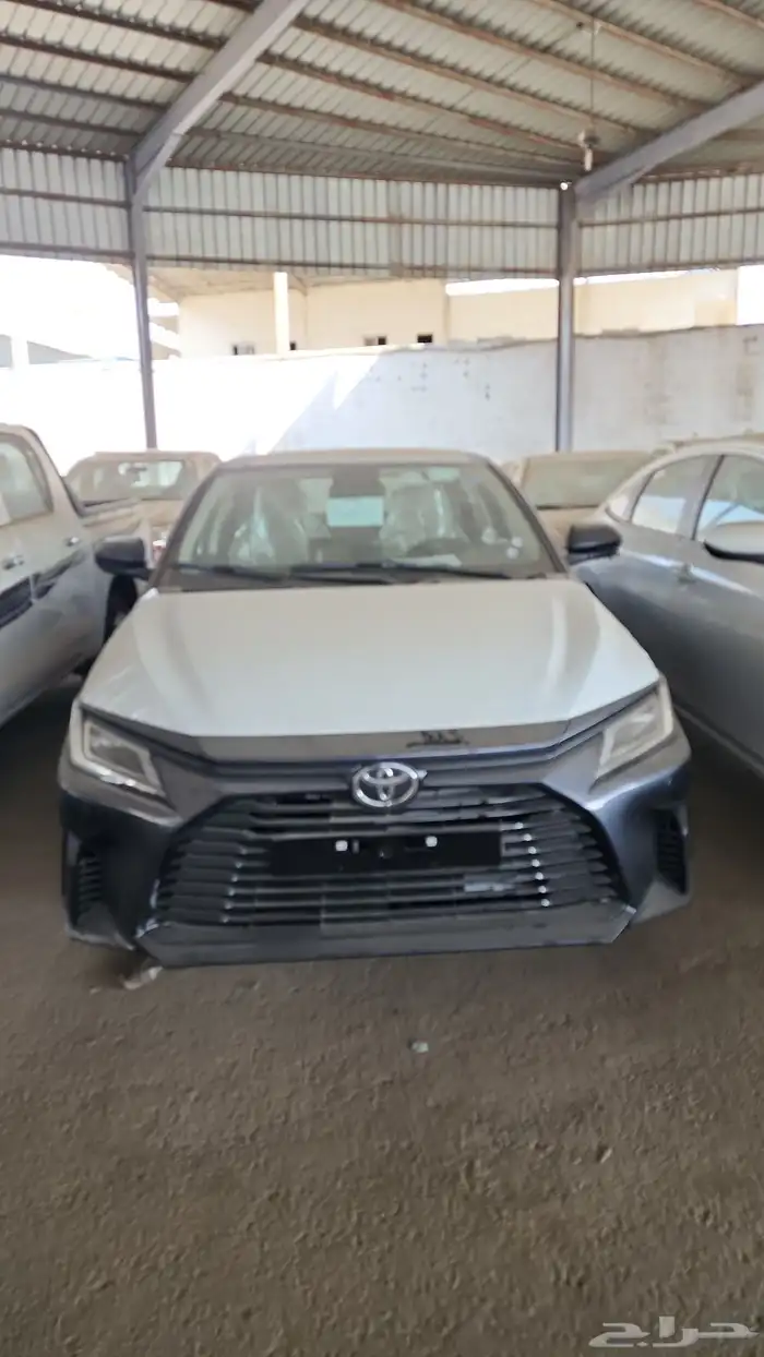 تويوتا يارس واي بلس اسود 2026 6