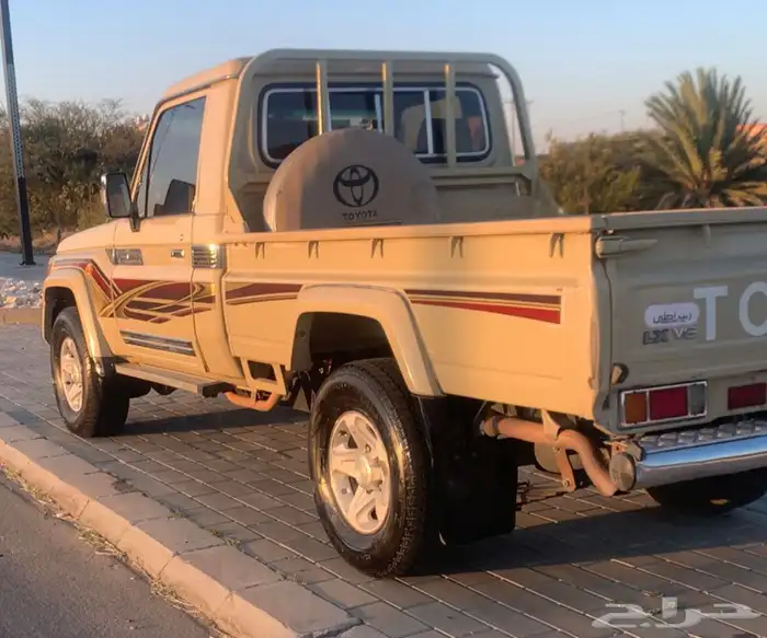 شاص 2010 رفرف نظيف جدا 4