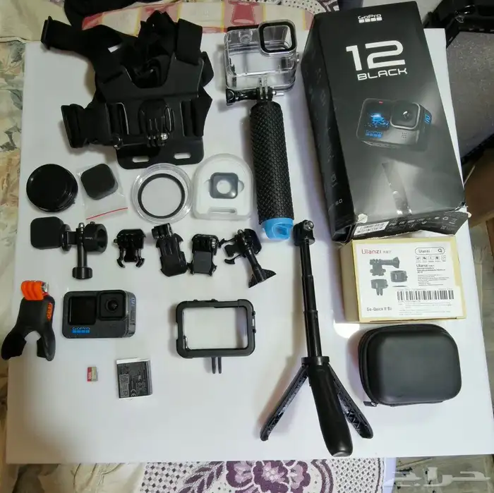 كاميرا الاكشن جوبرو هيرو 12شبه الجديد مع مجموعه اكسسوارات 7