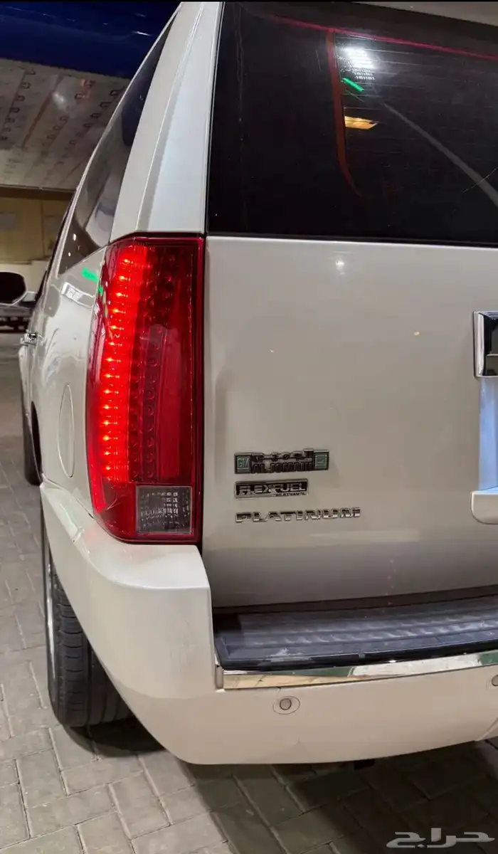 كاديلاك 2012 بلاتينيوم لؤلؤي 10