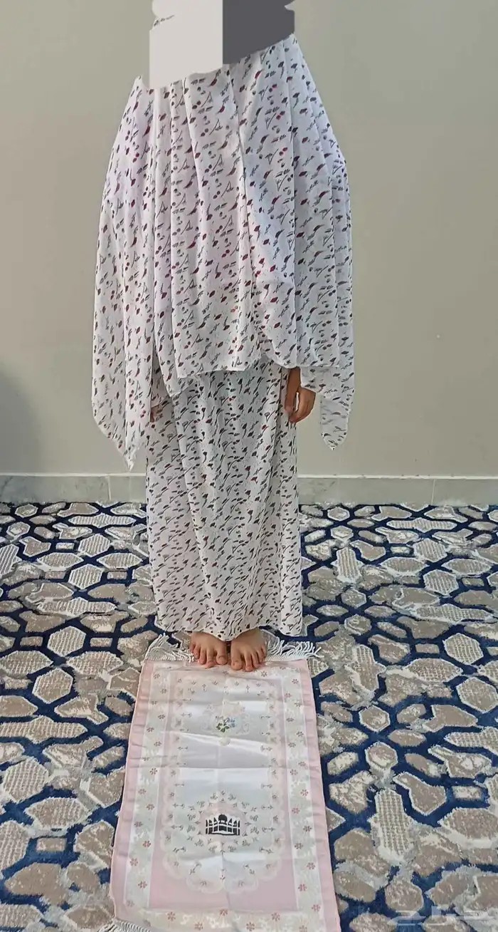 شراشف صلاه اطفال عندي مجموعه بابيعها بسعر الجمله الاي بياخذه 1