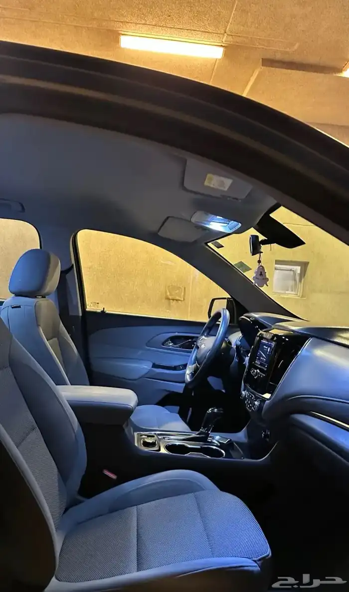 شوفرلية ترافيرس 8