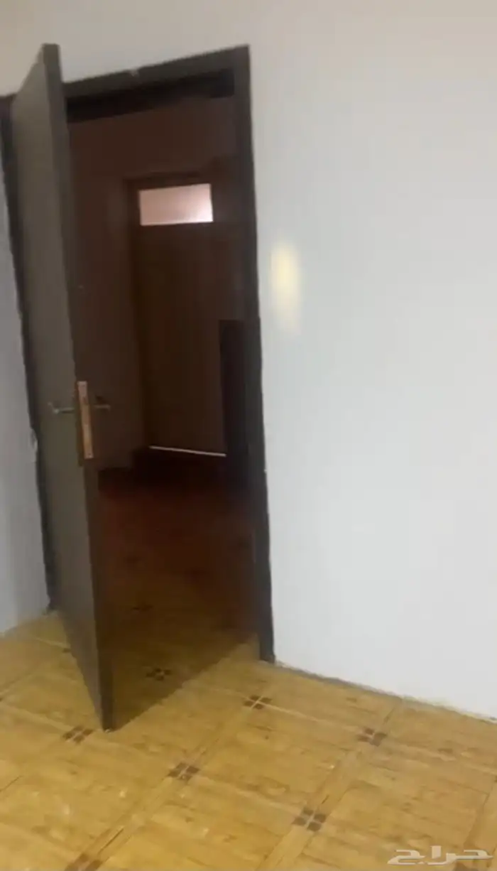 للاجار شقة اربع غرف دور اول 91ب 1500شهري 1