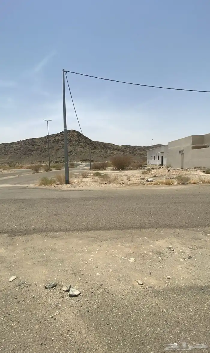 أرض على شارعين للبيع 1