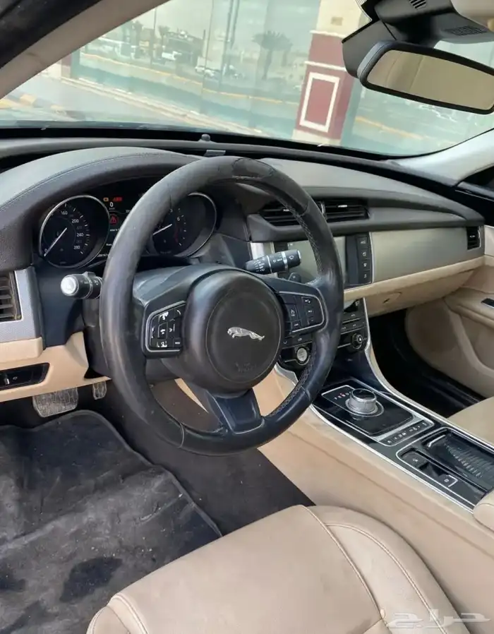 جاكوار XJ LUXURY 2016 مستعملة للبيع 5