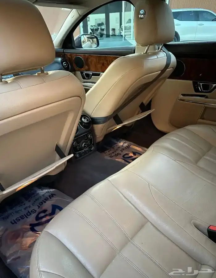 جاكوار XJ LUXURY 2016 مستعملة للبيع 3