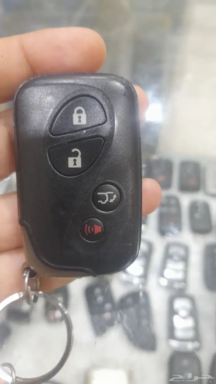 نسخ وبرمجة المفاتيح البصمة والعادي فتح شقق وخزنات تصليح ريمو 8