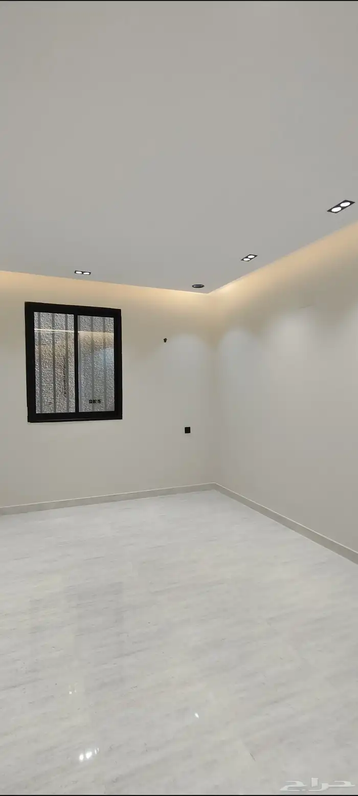 للبيع شقق ارضية وارواف علوية موقع مميز تشطيبات فاخرة 22