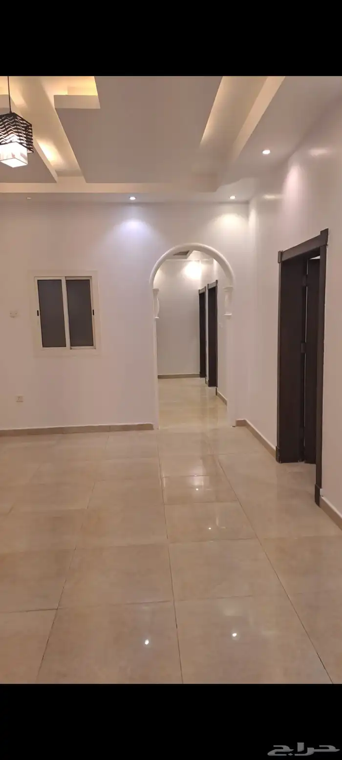 للإيجار شقه واسعه في حي الياقوت ابحر الشماليه 0