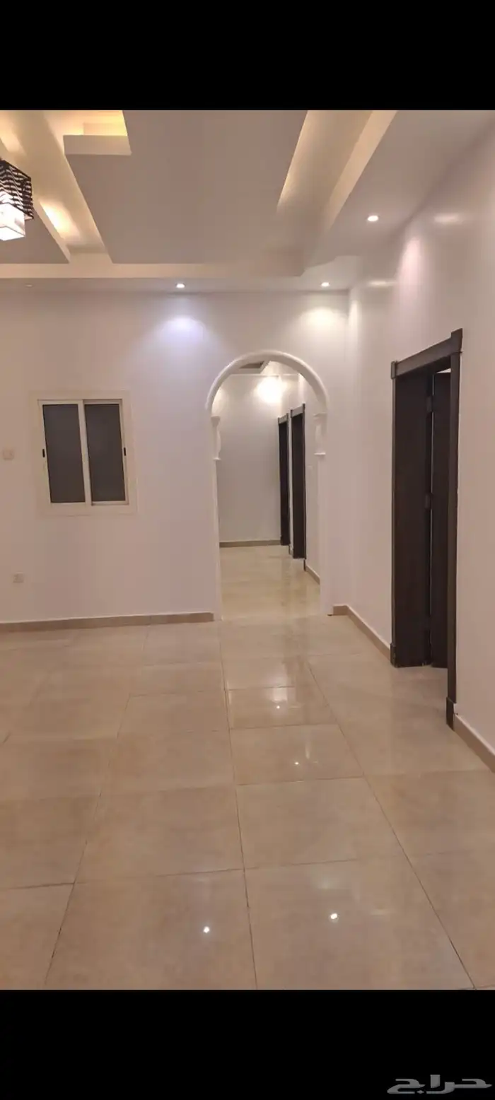 للإيجار شقه واسعه في حي الياقوت ابحر الشماليه 1