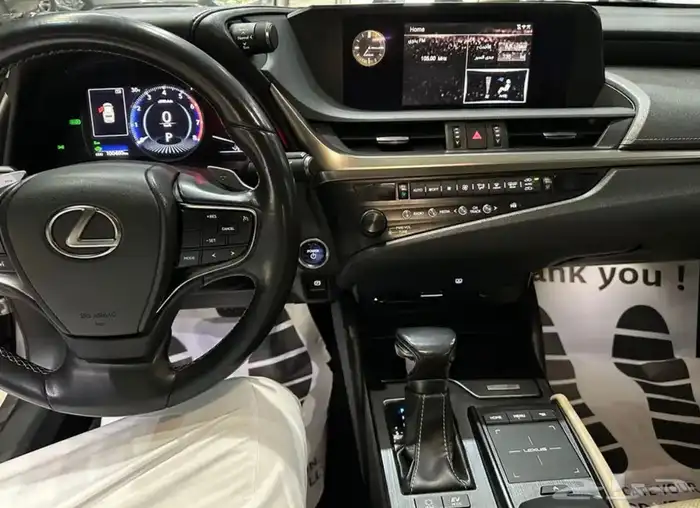 لكزس ES300 موديل 2019 هايبرد نضيف 8